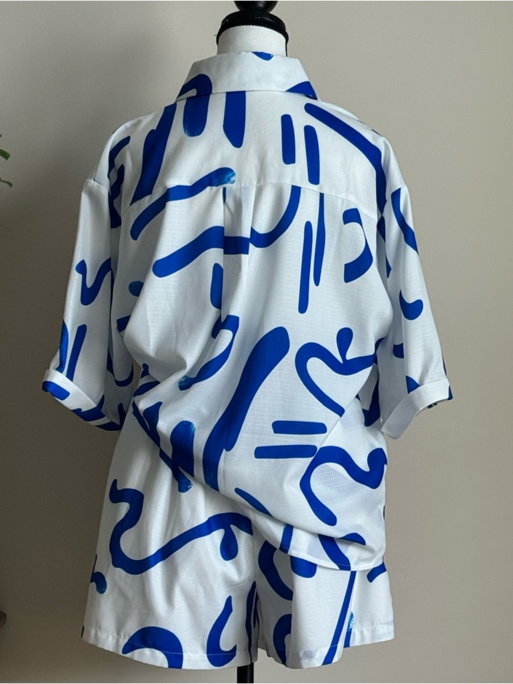 🔹 NWOT Commense White Two-Piece Set with Blue Abstract Print size Medium - Picture 8 of 9